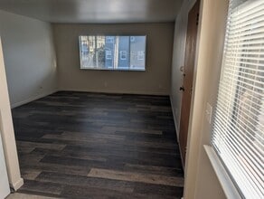 Belleview Apartments in San Leandro, CA - Foto de edificio - Building Photo