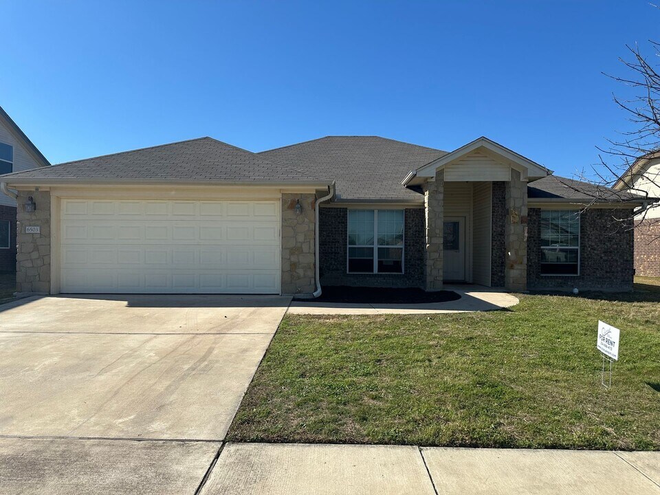 6503 Doersam Loop in Killeen, TX - Building Photo