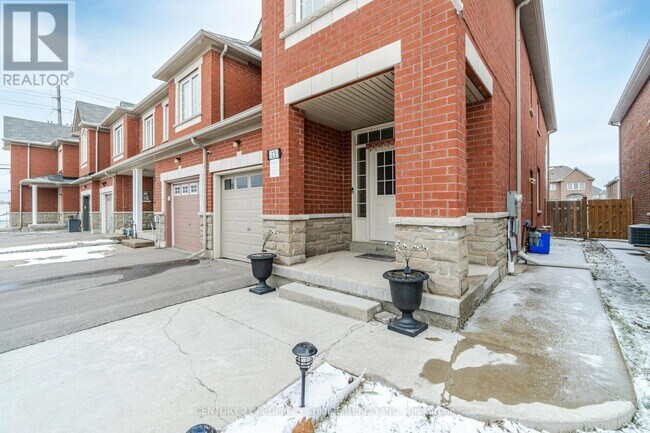 11 Walter Sinclair Ct in Richmond Hill, ON - Building Photo - Building Photo