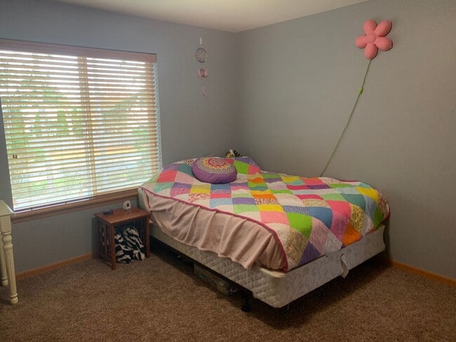 property at 564 NW Oxford Pl