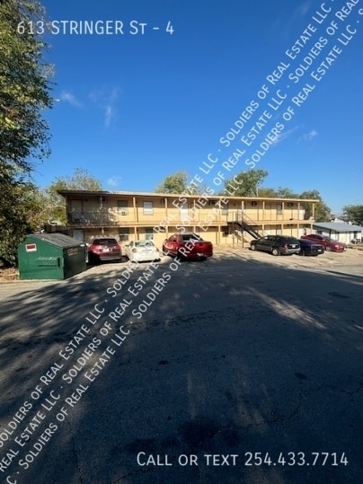 property at 613 Stringer St