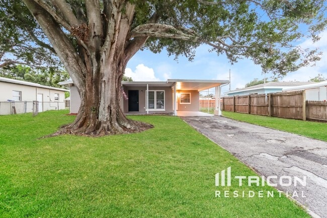 property at 1933 Ridgewood Dr