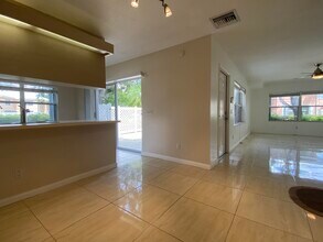 1941 Hartford Ct in West Palm Beach, FL - Building Photo - Building Photo
