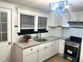 192 Chapel St in Leicester, MA - Building Photo