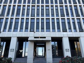 6700 S South Shore Dr in Chicago, IL - Building Photo