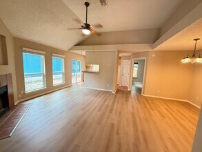 14223 Anita Marie Ln in Austin, TX - Building Photo - Building Photo