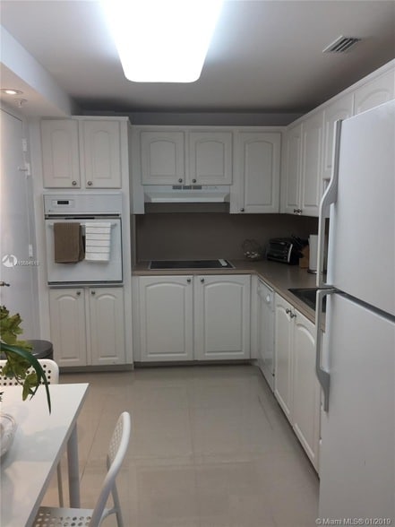 property at 3901 S Ocean Dr