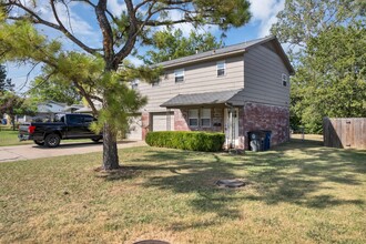 5831 E 35th St in Tulsa, OK - Building Photo - Building Photo