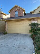 118 Barrington Ln in Lewisville, TX - Building Photo - Building Photo