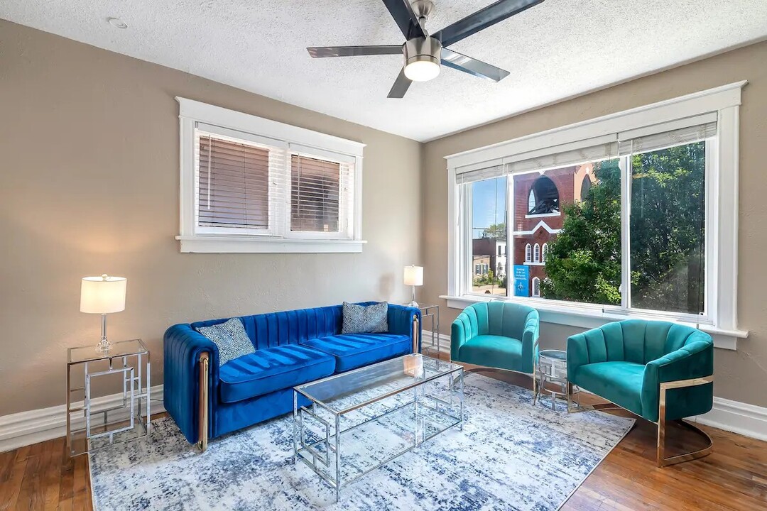 4207 Swan Ave in St. Louis, MO - Building Photo