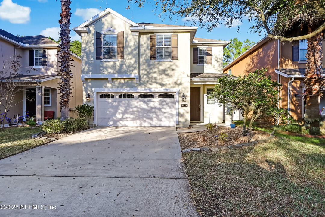 3838 Chasing Falls Rd in Orange Park, FL - Building Photo