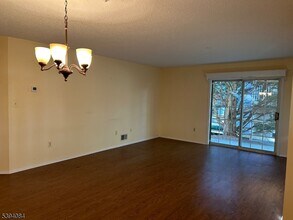 1248 Garrison Ct in Mahwah, NJ - Building Photo - Building Photo