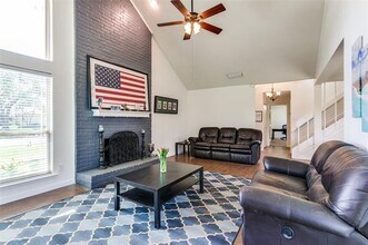 2223 Big Bend Dr in Carrollton, TX - Building Photo - Building Photo