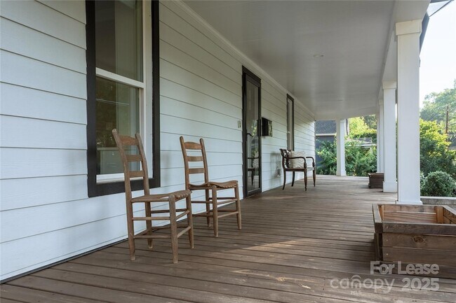 311 S Academy St in Mooresville, NC - Building Photo - Building Photo