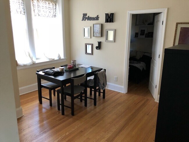 3625 N Damen Ave-Unit -2 in Chicago, IL - Building Photo - Building Photo