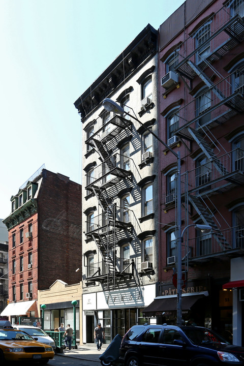 57 Spring Street in New York, NY - Building Photo