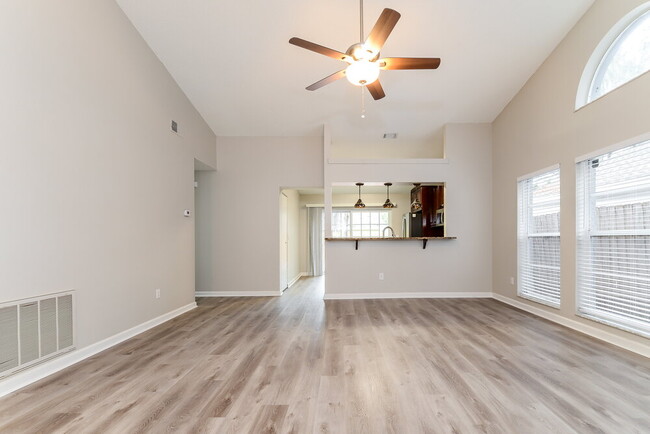 2608 Shilo Ct in Valrico, FL - Building Photo - Building Photo