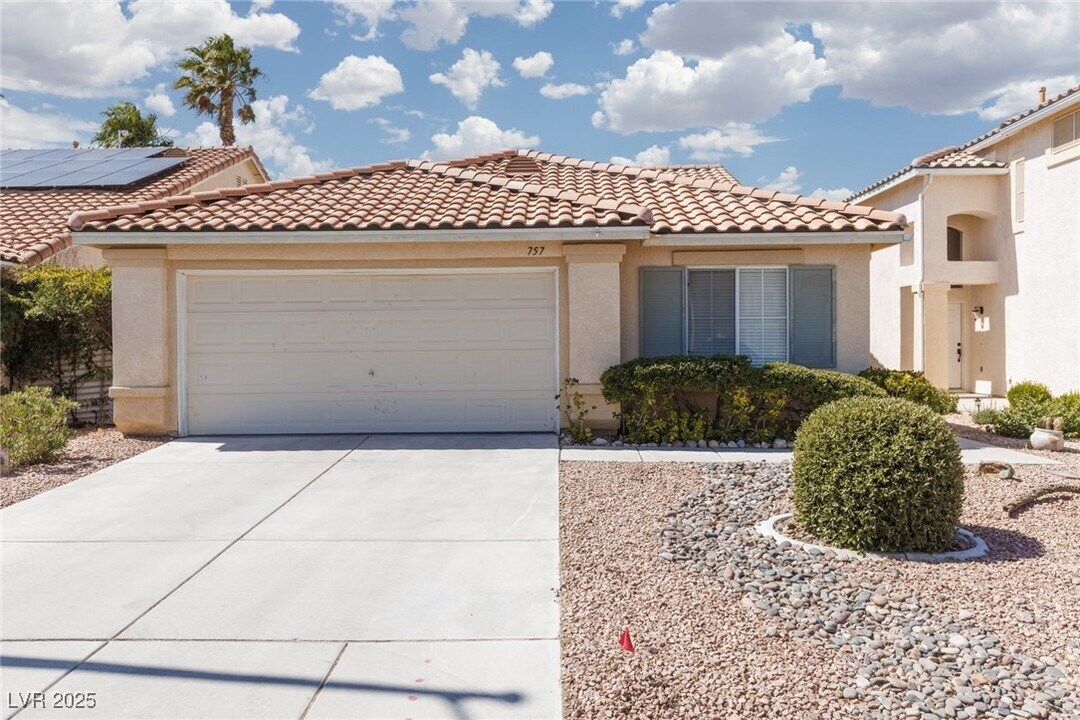 757 Roddenberry Ave in Las Vegas, NV - Building Photo