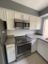 7962 Mission Center Ct, Unit #E in San Diego, CA - Building Photo - Building Photo