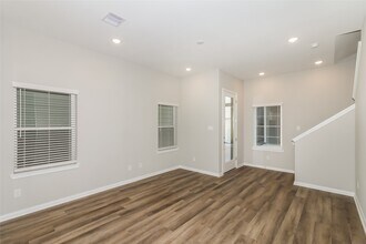 9910 Clark Rd in Houston, TX - Building Photo - Building Photo