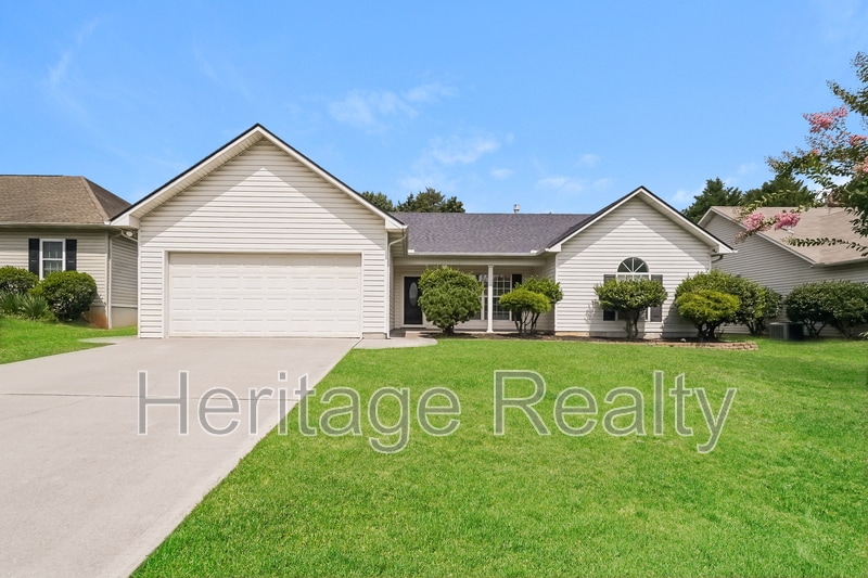 5425 Crooked Pine Ln in Knoxville, TN - Building Photo