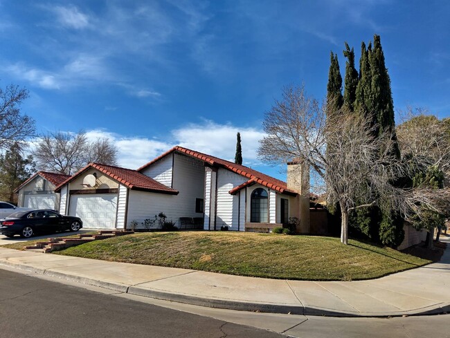 37019 Northview Ct in Palmdale, CA - Building Photo - Building Photo