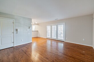 Villas at Southern Ridge in Charlottesville, VA - Building Photo - Building Photo