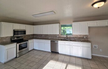 1006 Cherokee Trail in Kempner, TX - Building Photo - Building Photo