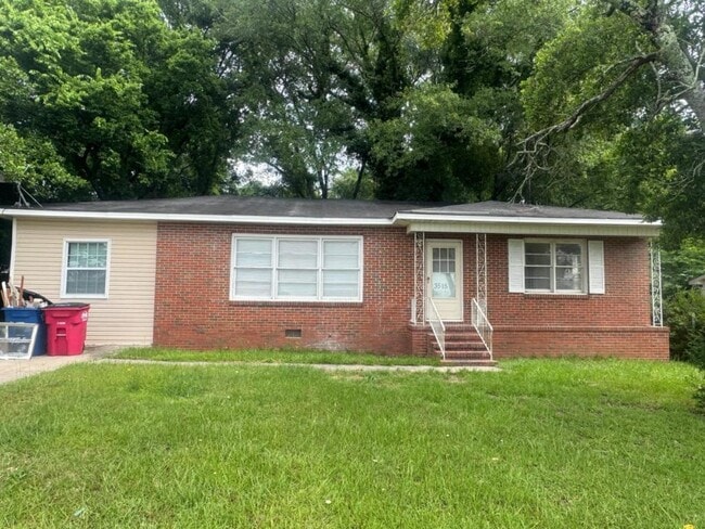 property at 3515 Greenbriar Rd