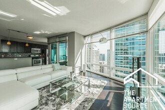 345 E Ohio St in Chicago, IL - Foto de edificio - Building Photo