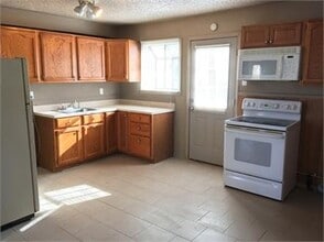 1410 E Pitman Ave in Wentzville, MO - Building Photo - Building Photo