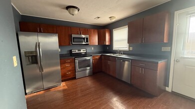 401 Country Villa Ln in St. Robert, MO - Foto de edificio - Building Photo