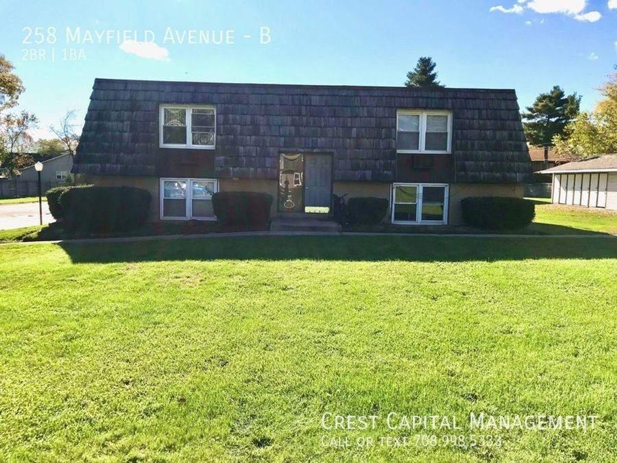 352 Mayfield Ave in Valparaiso, IN - Building Photo