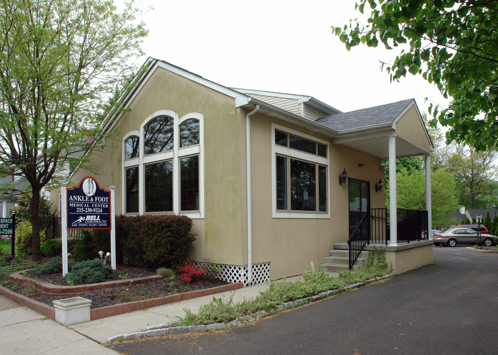 264 W State St in Doylestown, PA - Building Photo