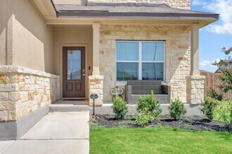 110 Spurfowl in San Antonio, TX - Building Photo - Building Photo