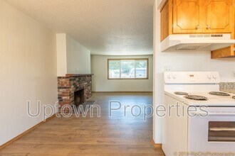 4035 SE King Rd in Milwaukie, OR - Building Photo - Building Photo