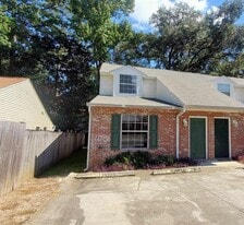 1350 Castelnau Ct in Tallahassee, FL - Building Photo