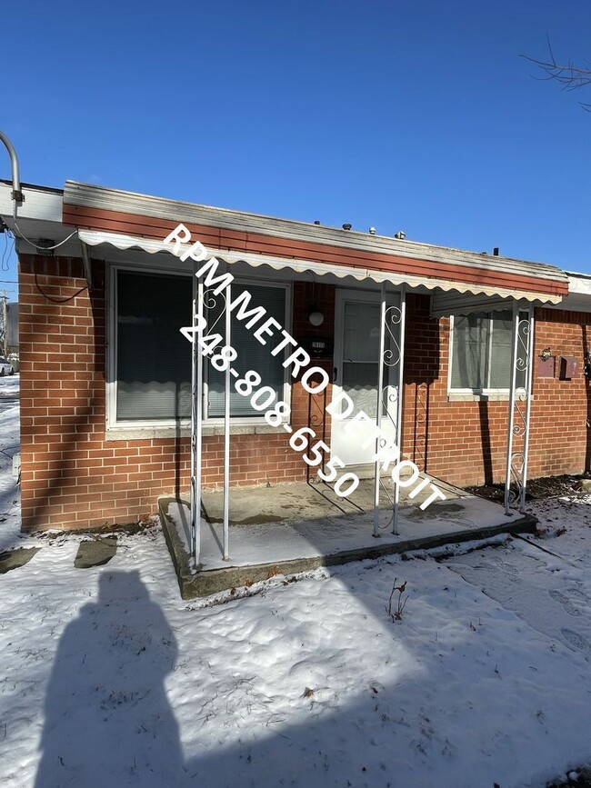 property at 26135 Coolidge Hwy