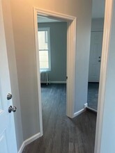 17 S Macquesten Pkwy, Unit 2nd floor in Mount Vernon, NY - Building Photo - Building Photo