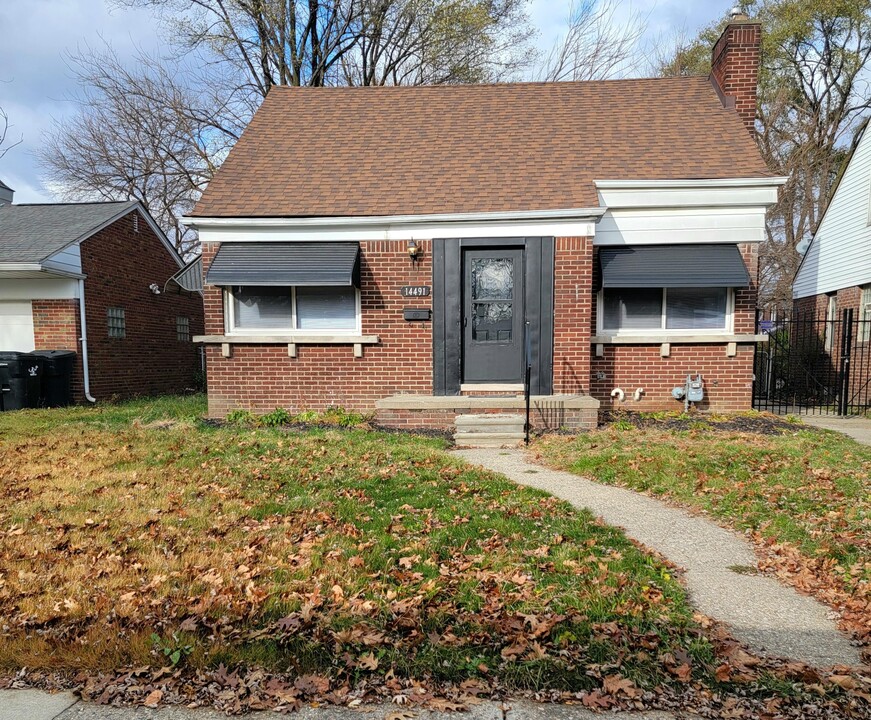 14491 Collingham Dr in Detroit, MI - Building Photo