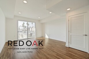 453 S Kenmore Ave, Unit 403 in Los Angeles, CA - Building Photo