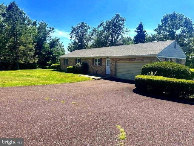 731 Old Sumneytown Pike in Harleysville, PA - Building Photo - Building Photo