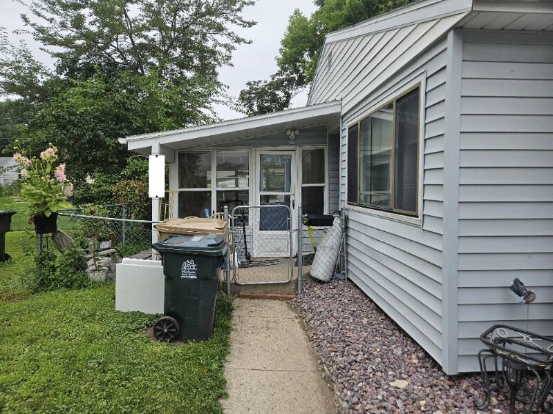 4011 Claire St in Madison, WI - Building Photo