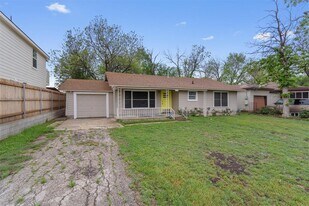 1908 W 2nd St in Taylor, TX - Building Photo