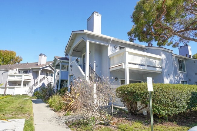 property at 127 Schooner Ct