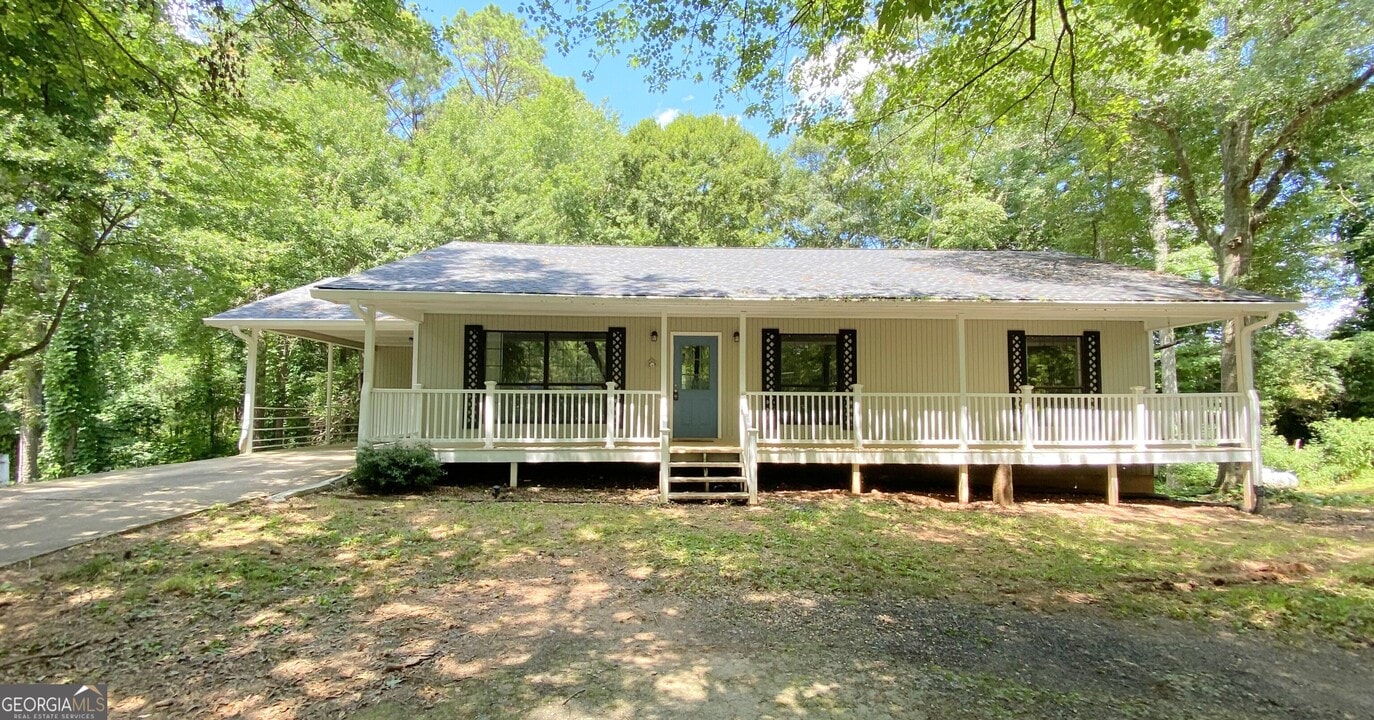 135 Muse Bridge Rd in Carrollton, GA - Building Photo