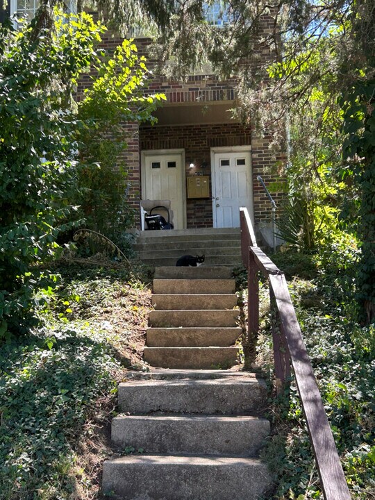 705 Greenwood Ave in Cincinnati, OH - Foto de edificio