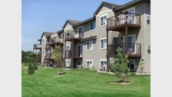 Winfield Townhomes in Savage, MN - Building Photo