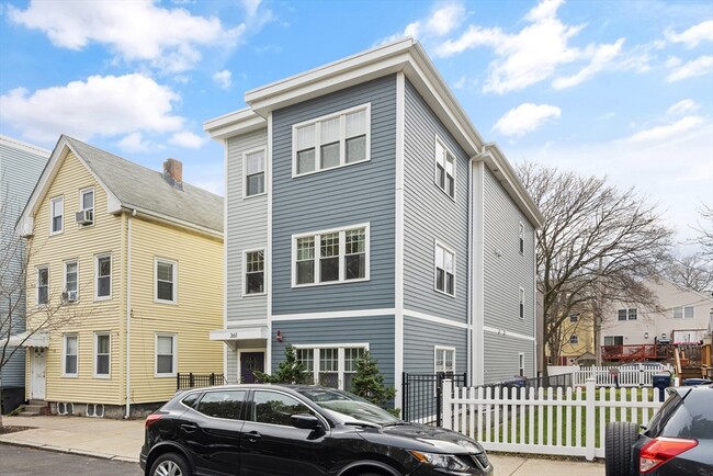 361 Maverick St, Unit #2