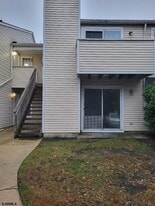 9 Malibu Way in Absecon, NJ - Building Photo